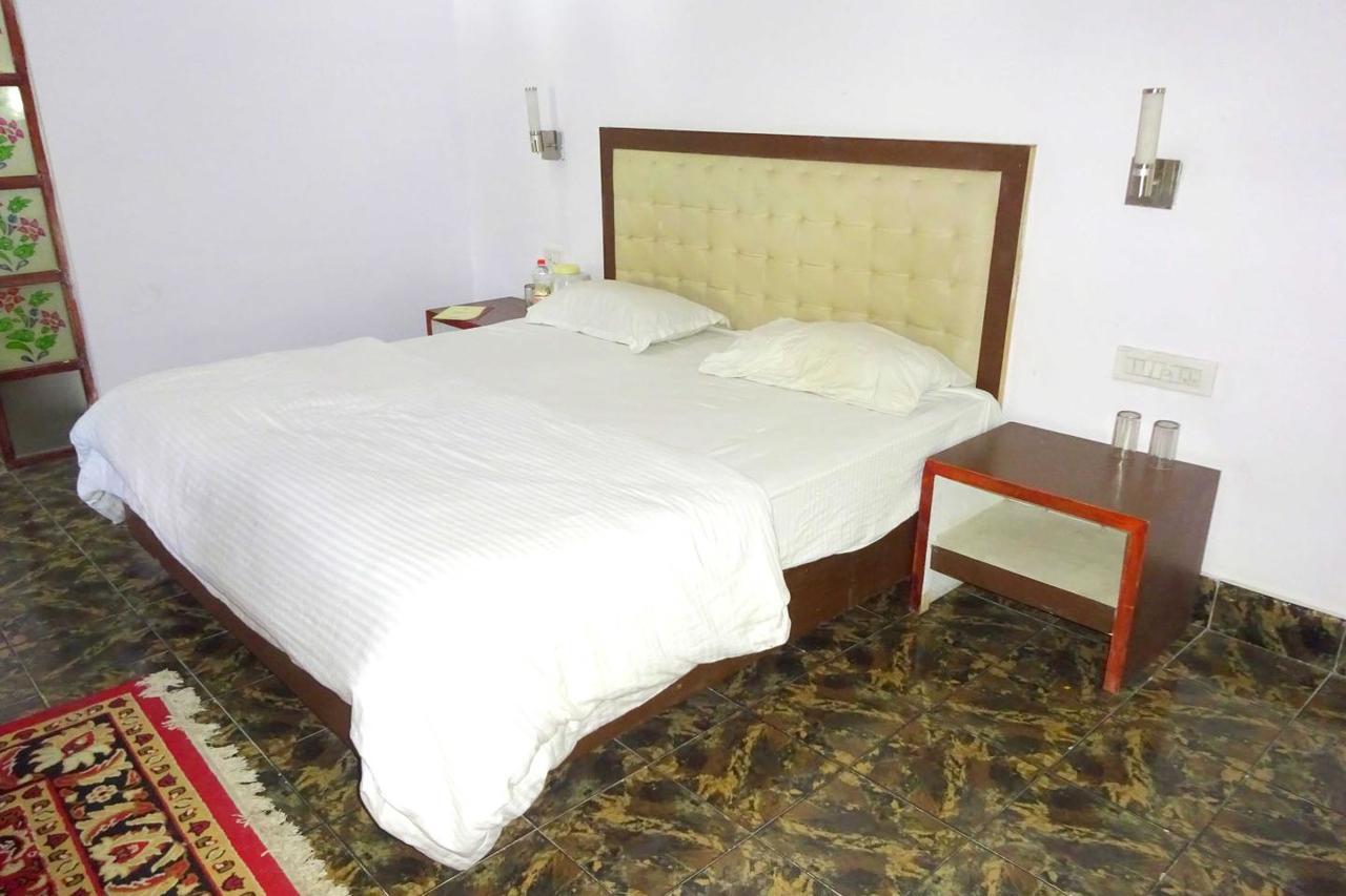 Hotel Utsav นาถดวารา ภายนอก รูปภาพ