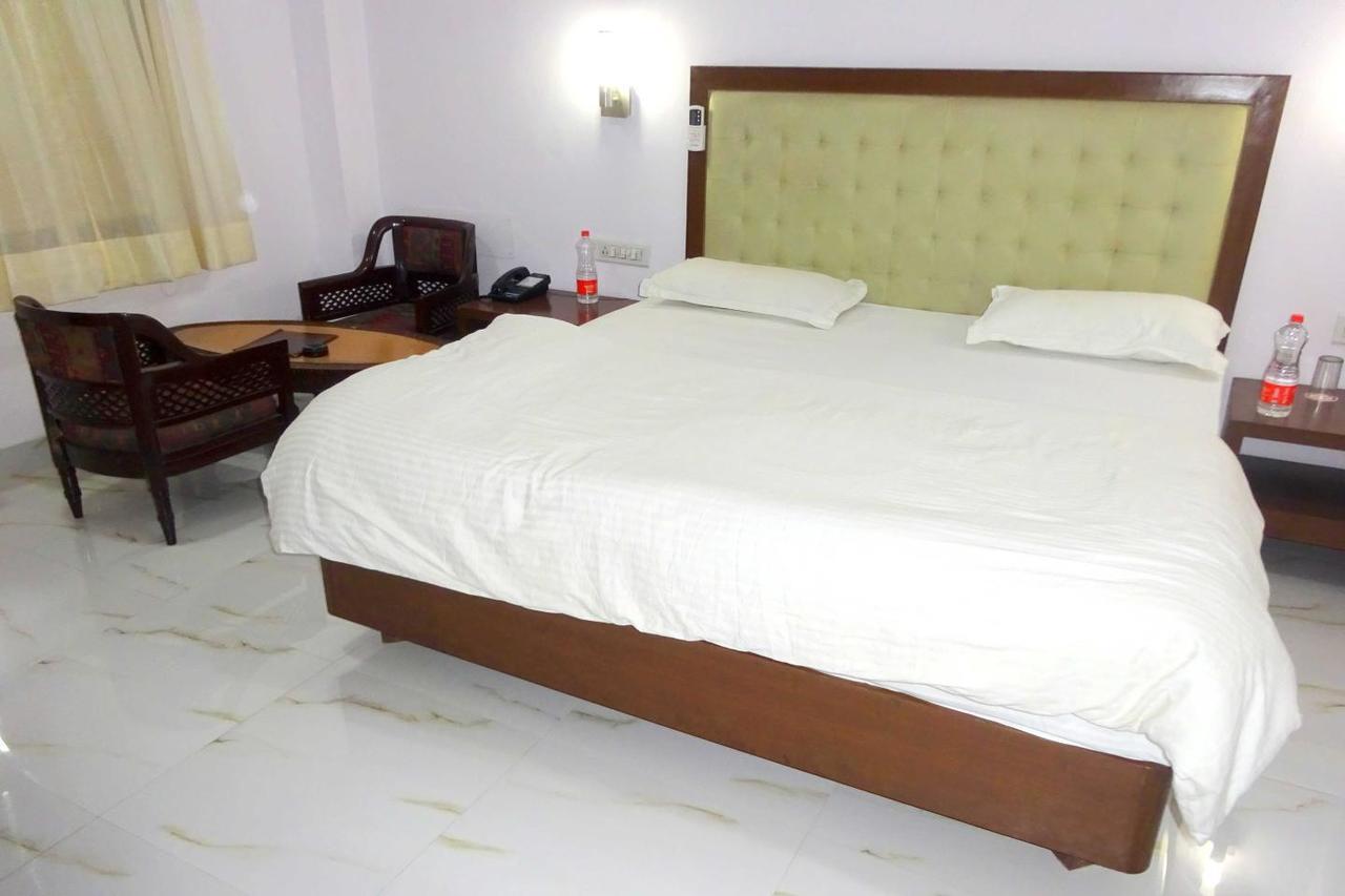 Hotel Utsav นาถดวารา ภายนอก รูปภาพ