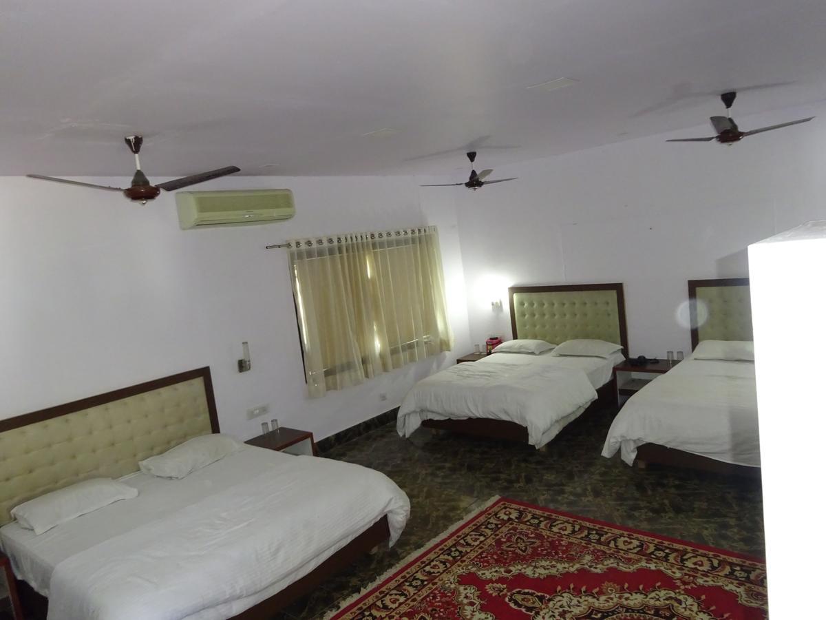 Hotel Utsav นาถดวารา ภายนอก รูปภาพ
