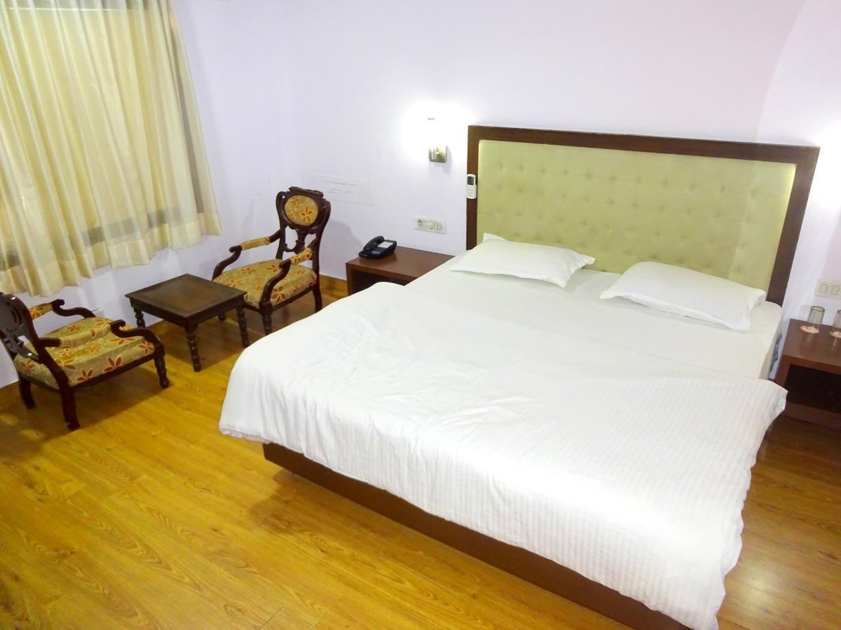 Hotel Utsav นาถดวารา ภายนอก รูปภาพ