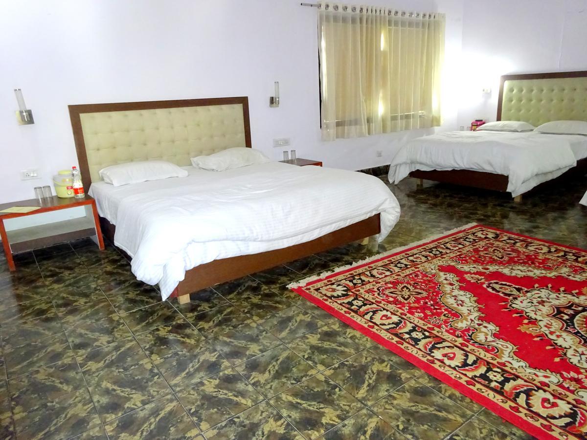 Hotel Utsav นาถดวารา ภายนอก รูปภาพ